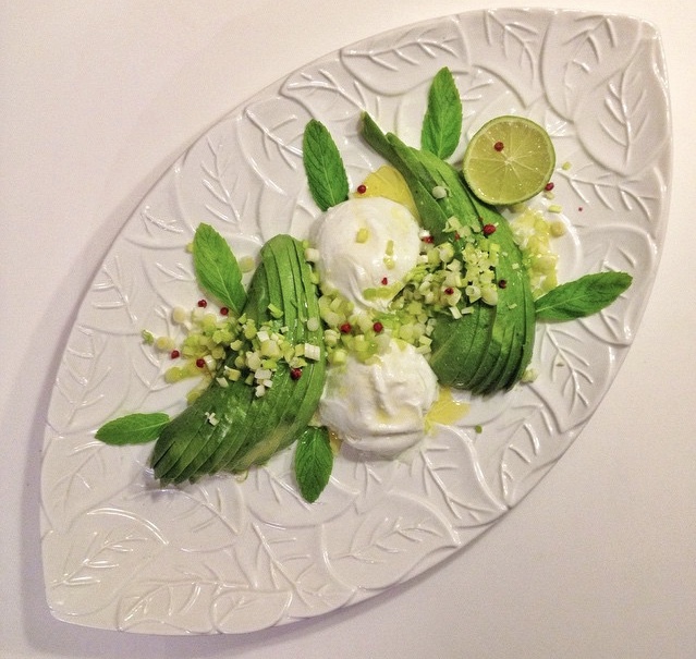 Avokado burrata